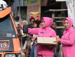 Polsek Woja dan Bhayangkari Berbagi Takjil serta Berbuka Puasa Bersama Anak Yatim