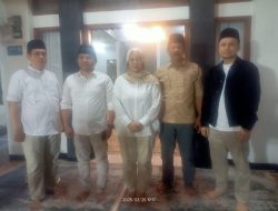 “Ketua DPC Gerindra Bandung Barat Menjalin Silaturahmi dan Buka Bersama Anak Ranting Begini Penjelasannya ?!”