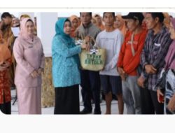 TP – PKK, GOW DAN DWP KABUPATEN BATOLA BAGIKAN RIBUAN PAKET SEMBAKO RAMADHAN