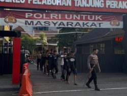 Sat Samapta Polres Pelabuhan Tanjung Perak Amankan 11 Remaja Hendak Tawuran.