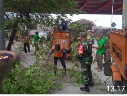 Kerja Bakti Babinsa Bersama Linmas, Dinas Kebersihan Dan Warga masyarakat Menyasar Area Underpass Palang Joglo
