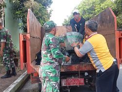 Kodim 0735/Surakarta Bersinergi Dengan Pemkot Surakarta, Kepolisian, Dan Instansi Terkait Laksanakan Kerja Bakti Pembersihan Saluran Air