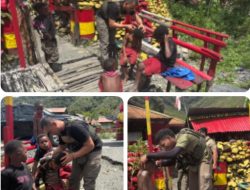 Satgas Tindak Operasi Damai Cartenz 2025 Berikan Layanan Cukur Rambut Gratis untuk Anak-anak di Distrik Mulia, Puncak Jaya