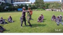 Babinsa Jebres Adakan Pelatihan Siaga Mandiri Satlinmas Sebagai Garda Terdepan Keamanan Lingkungan Kelurahan Jebres