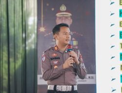 Polres Jember Gelar ‘Pondok Pesantren Road Safety’ Ajak Santri Jadi Pelopor Tertib Lalu Lintas