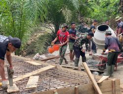 Personil Satgas TMMD Terus Kebut Pembangunan Plat Duiker