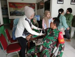 Persit KCK Koramil 04/Jebres Adakan Pertemuan Rutin Sekaligus Gelar Cek Kesehatan Gratis