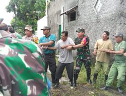 Karya Bakti Bersihkan Sungai Makam Bergolo, Bukti Bakti TNI Untuk Negeri