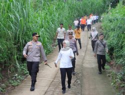 Kolaborasi, Polres Kediri Kota Bersama Pemkab Tangani Bencana Banjir di Mojo