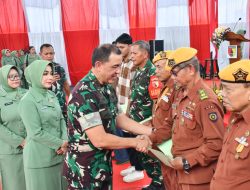 Hargai Perjuangan, Pangdam V/Brawijaya Bantu Veteran dan Warakawuri