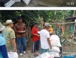Tak Kenal Hari libur Babinsa Kratonan Tetap Komsos dengan Karyawan Toko Komputer