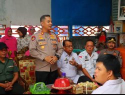 Polres Maros Anjangsana ke Sekolah Luar Biasa Jelang HUT Bhayangkara ke-79