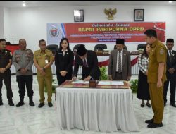 Bupati Tandatangani Keputusan Bersama DPRD tentang Ranperda Pertanggungjawaban APBD 2024