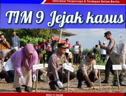 Kolaborasi Lingkungan di Kurau: Kapolres Bangka Tengah Hadiri Aksi Pembongkaran dan Penanaman Mangrove.