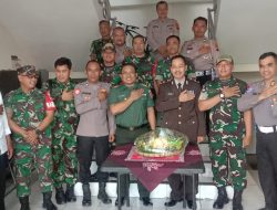 Wujud Sinergitas, Koramil 03/Serengan Kunjungi Mapolsek Serengan Ucapkan HUT Bhayangkara Ke – 79