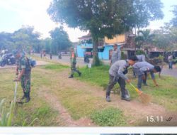 Gandeng Linmas Dan Masyarakat, Koramil 02/Banjarsari Laksanakan Kerja Bhakti Pembersihan Lingkungan