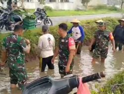 Babinsa Pimpin Karya Bakti Bersihkan Saluran Irigasi, Tingkatkan Produktivitas Pertanian