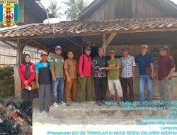 Pemerintah Kampung Sumber Baru Salurkan BLT-DD kepada 17 KPM secara Door to Door