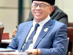 Ketua Fraksi Partai Demokrat H. Asep Ikhsan Menanggapi Pandangan Fraksi Terhadap Pengantar Nota Bupati Bandung Mengenai Lanjutan Rancangan Peraturan Daerah Tahun Anggaran 2026 Melalui Rapat Paripurna DPRD.