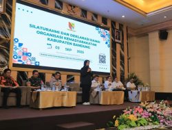 Ketua DPRD Hj. Renie Rahayu Fauzi Berikan Jawaban Pada Ormas Grib Jaya Mohon Maaf Kalau Jawaban Surat Yang Disampaikan Belum Terjawab.