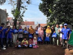 Keren! Anggota DPRD DR. Raindra M. Oto Muharam Berikan Bantuan Renovasi Rumah Layak Huni Warga Tidak Mampu Di Momentum HUT Ke-24 Partai Demokrat.