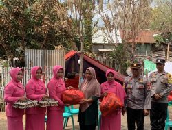 Bhayangkari Ranting Polsek Hu’u Salurkan Bantuan untuk Korban Kebakaran di Cempi Jaya.