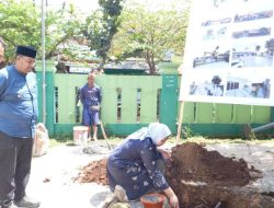 Peletakan Batu Pertama Renovasi Halaman Abdurahman Bin Auf Oleh Anggota DPRD Fraksi PKB Jawa Barat Humaira Zahrotun Noor Optimalisasi Pemanfaatan Pelayanan Publik .