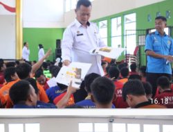 Lapas Kotaagung Tampung Aspirasi Warga Binaan Sekaligus Bagikan Pakaian Baru