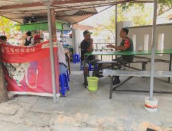 Wujudkan Wilayah Tetap Aman, Babinsa Kepatihan Wetan Laksanakan Patroli Dan Sambangi Pedagang Kaki Lima