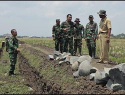 Dandim Pemalang Pantau Langsung Pembangunan Irigasi Tersier
