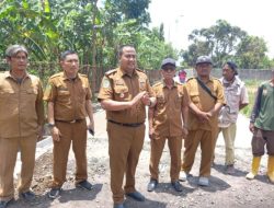 Camat Solokan Jeruk Melaksanakan Monitoring Pembangunan Rabat Beton Jalan Desa Cibodas.