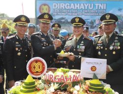 Kapolres Kediri Kota dan Kapolres Kediri Beri Kejutan di HUT TNI ke-80 — Wujud Sinergitas dan Rasa Syukur TNI-Polri