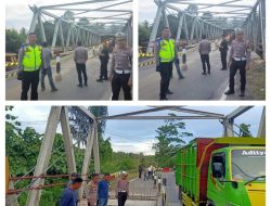 Perbaikan Jembatan Way Giham, Polres Way Kanan Bersama Stakeholder dan Warga Himbau Pengendara Berhati Hati dan Batas Angkutan Mak 28 Ton