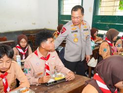 Kapolrestabes Surabaya Cek Kebersihan Dapur SPPG: Pastikan Makanan Anak Sekolah Aman dan Bergizi