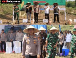 ‎Polres Loteng Tanam Jagung Kuartal IV, Dukung Swasembada Pangan Nasional.