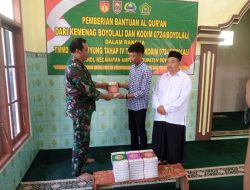 Satgas TMMD Boyolali Serahkan Bantuan Al-Qur’an untuk Masjid Jami Darul Falah