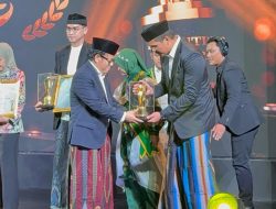 Disaksikan Menteri Agama, Bupati Bantaeng Raih Penghargaan Pesantren Award 2025