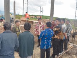 Bupati Humbang Hasundutan Tinjau Pembangunan USB UPT SMP Negeri 043 Siborboron