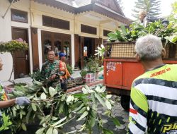 Begini Cara Babinsa Purwodiningratan Dalam Mewujudkan Lingkungan Yang Bersih Dan Sehat
