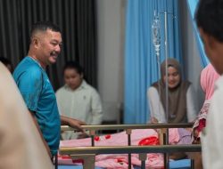Bupati Kerinci Tinjau Pasien di RSUD Kerinci yang Baru Beroperasi