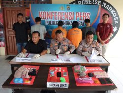 Konferensi Pers Polres Bangka Barat: Satresnarkoba Ungkap Pasutri Simpan 51 Gram Sabu, Salah Satunya Honorer Pemkab