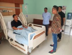 LPA Deli Serdang Jenguk Komut BUMD Deli Serdang yang Dirawat di Rumah Sakit