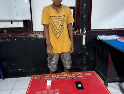 Penggerebekan Kampung Narkoba: Tim Opsnal Satresnarkoba Polres Dompu Ringkus Pengedar Sabu di Monta Baru.