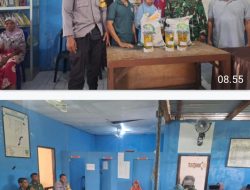 Bhabinkamtibmas Rhee Kawal Distribusi Bantuan Pangan Kemensos untuk 190 KPM