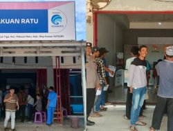 Dukung Program Pemerintah, Polisi Gelar Pengamanan Penyaluran BLT Kesra di Kantor Pos Pakuan Ratu
