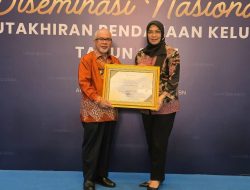 Pemkab Bantaeng Raih Penghargaan Pelaksana Pemutakhiran PK-25 Oleh Kemendukbangga