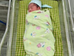 Warga Temukan Bayi Baru Lahir di Kebun, Polsek Dompu Gerak Cepat Lidik dan Evakuasi Bayi Ke RSUD Dompu.