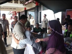 Prabowo Cek Lokasi Bencana Tapanuli, Disambut Peluk Haru Warga