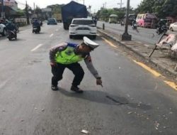 KECELAKAN LALU LINTAS SEPEDA MOTOR BEAT & TRUK HEAD TRACTOR NISSAN