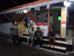 Sertu Rochani Patroli Malam Bersama Linmas Susuri Pos-pos Ronda